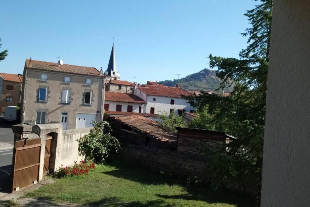 Chez Fabienne T1 Lägenhet Le Breuil-sur-Couze Exteriör bild