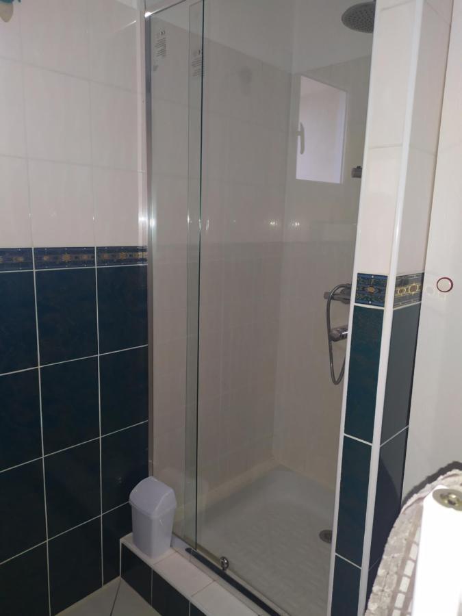 Chez Fabienne T1 Lägenhet Le Breuil-sur-Couze Exteriör bild